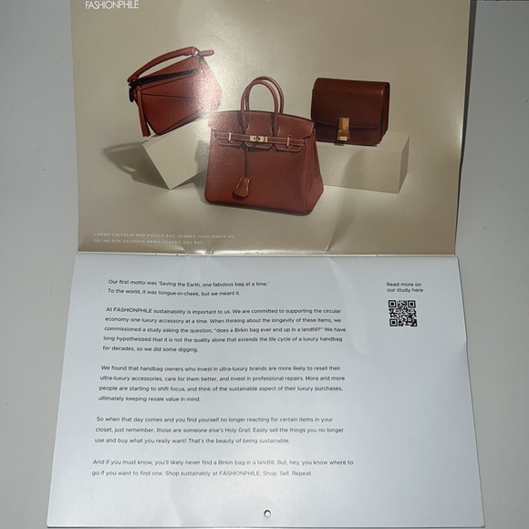 FASHIONPHILE 2022 Calendar - Picture 3 of 11